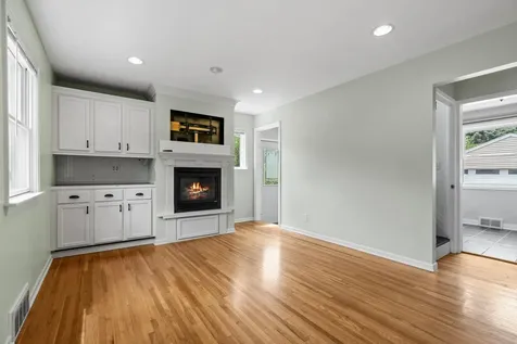 1081 Saint Paul Avenue Saint Paul MN 55116