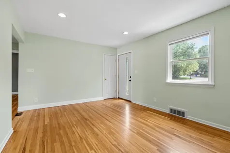 1081 Saint Paul Avenue Saint Paul MN 55116