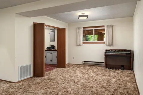 705 S 14th Street La Crescent MN 55947