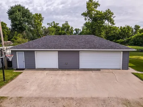 11437 33rd Street SE Valley City ND 58072