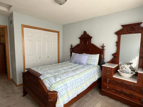 8218 Lori Lane Woodbury MN 55125