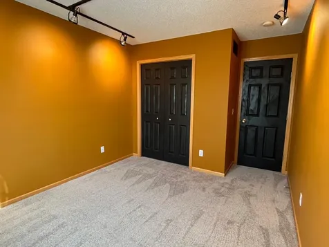 8218 Lori Lane Woodbury MN 55125