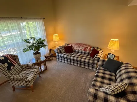 8218 Lori Lane Woodbury MN 55125