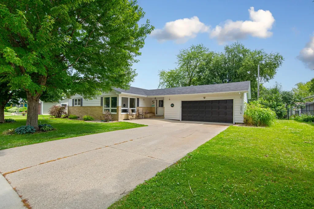 1007 Truman Avenue Owatonna MN 55060