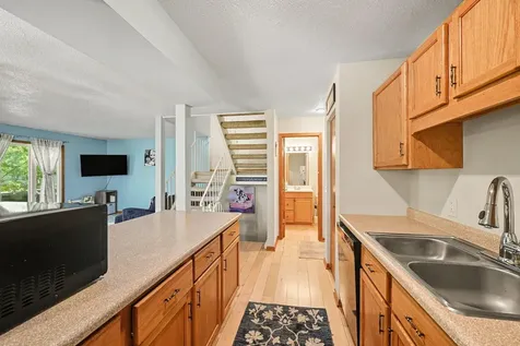4920 Grenwich Trail N Oakdale MN 55128
