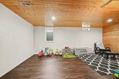 4920 Grenwich Trail N Oakdale MN 55128