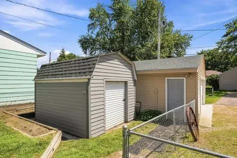 928 2nd Avenue E Shakopee MN 55379