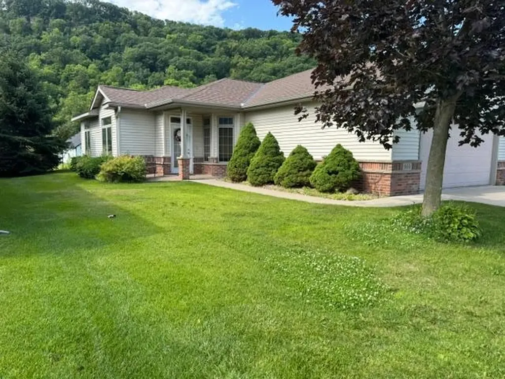 669 Crimson Way Lake City MN 55041