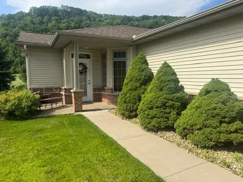 669 Crimson Way Lake City MN 55041