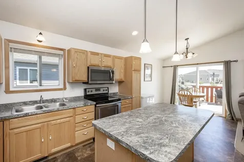 2121 10th Street W West Fargo ND 58078