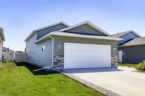 2121 10th Street W West Fargo ND 58078