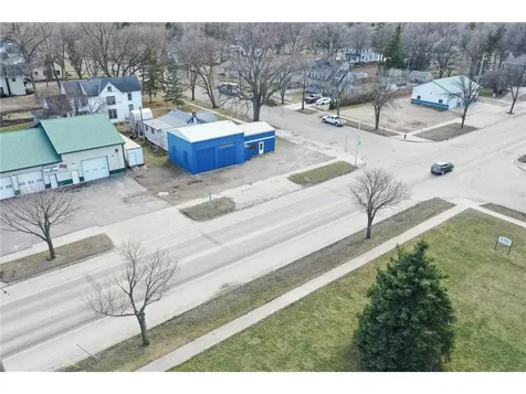 203 Park Avenue E Renville MN 56284