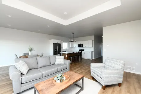 6715 Deer Creek Loop Horace ND 58047