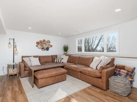 1036 Sunny Ridge Drive Carver MN 55315