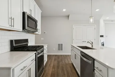 4860 Avery Court Eagan MN 55123