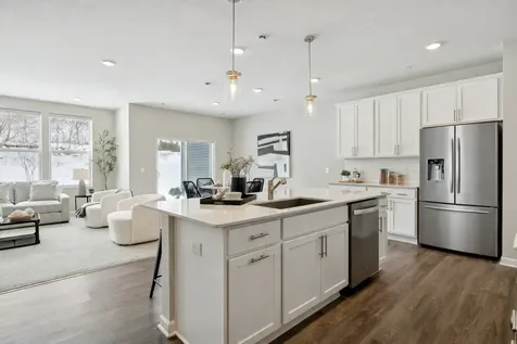 4860 Avery Court Eagan MN 55123