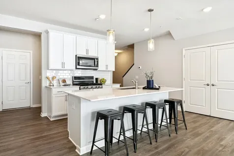 4860 Avery Court Eagan MN 55123