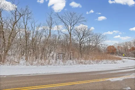 2685 Carver Avenue E Maplewood MN 55119