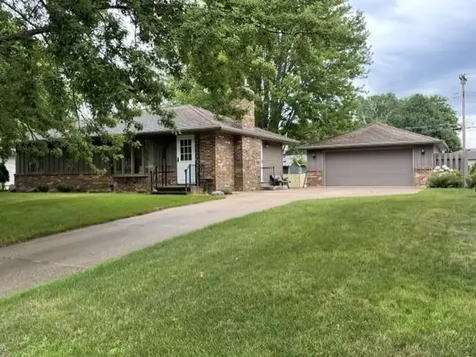 8633 Greenway Avenue S Cottage Grove MN 55016