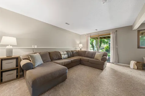 6856 Macbeth Circle Woodbury MN 55125