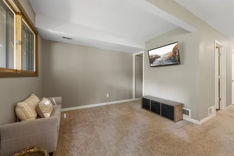 6856 Macbeth Circle Woodbury MN 55125