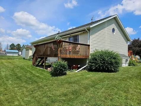 712 Mlinar Avenue Spring Valley MN 55975