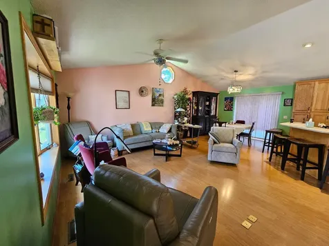 712 Mlinar Avenue Spring Valley MN 55975