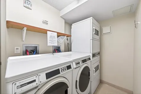 26 10th Street W Saint Paul MN 55102