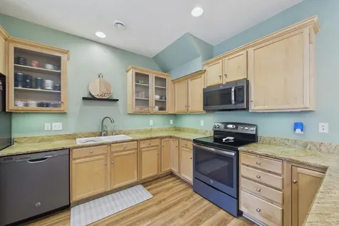 6612 Lamplight Drive Albertville MN 55301