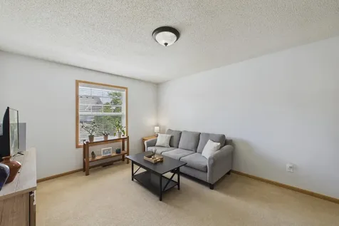 6612 Lamplight Drive Albertville MN 55301