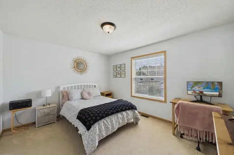 6612 Lamplight Drive Albertville MN 55301