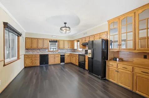 627 S Litchfield Avenue Litchfield MN 55355
