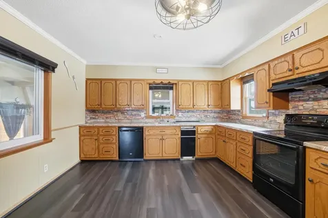 627 S Litchfield Avenue Litchfield MN 55355