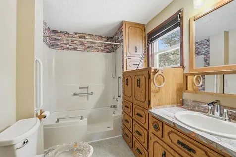 627 S Litchfield Avenue Litchfield MN 55355