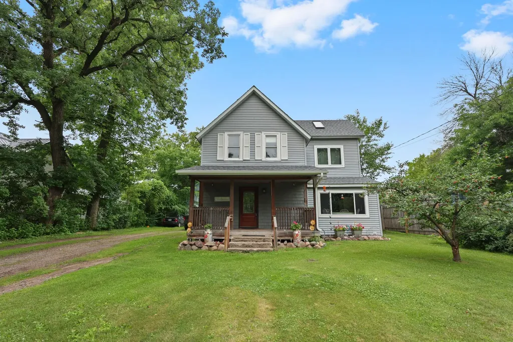 16443 W River Road Little Falls MN 56345