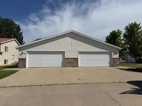 1010 Oak Place West Fargo ND 58078