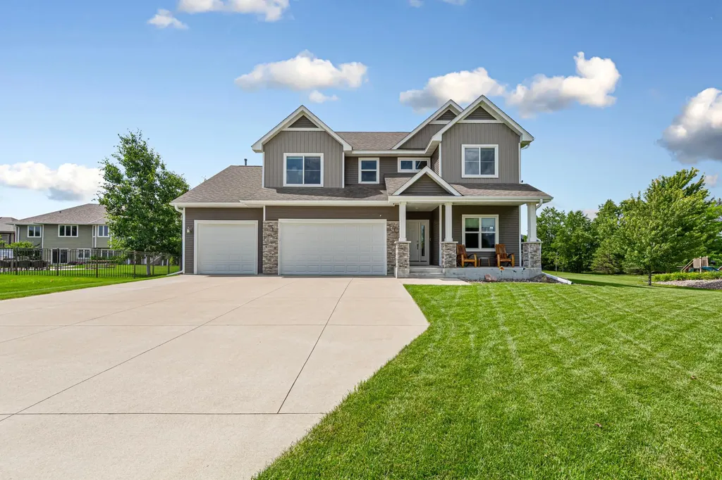 135 Stoneridge Lane NE Owatonna MN 55060