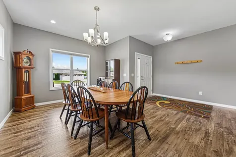 135 Stoneridge Lane NE Owatonna MN 55060
