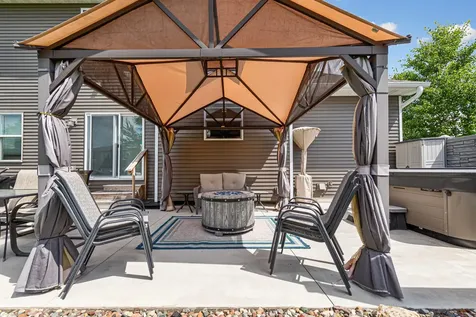 135 Stoneridge Lane NE Owatonna MN 55060