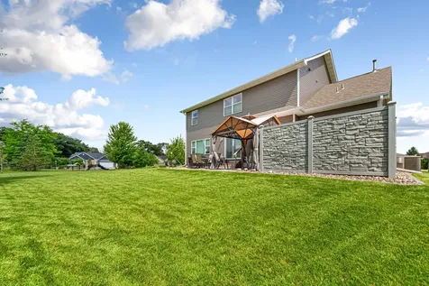 135 Stoneridge Lane NE Owatonna MN 55060