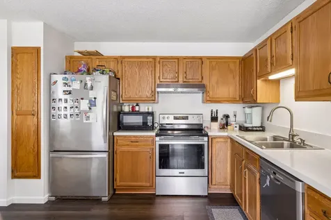 10270 Arrowwood Drive Eden Prairie MN 55347