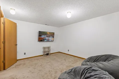 10270 Arrowwood Drive Eden Prairie MN 55347