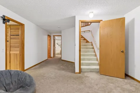 10270 Arrowwood Drive Eden Prairie MN 55347