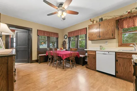 8363 County Road 2 Glencoe MN 55336