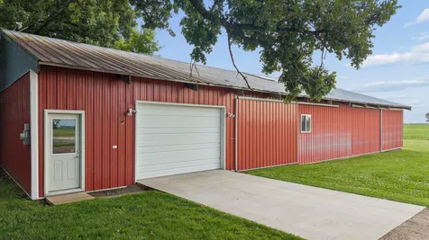 8363 County Road 2 Glencoe MN 55336