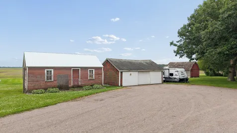 8363 County Road 2 Glencoe MN 55336