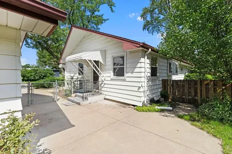 6836 Ewing Avenue N Brooklyn Center MN 55429