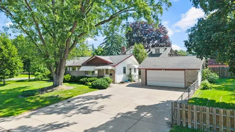 6836 Ewing Avenue N Brooklyn Center MN 55429