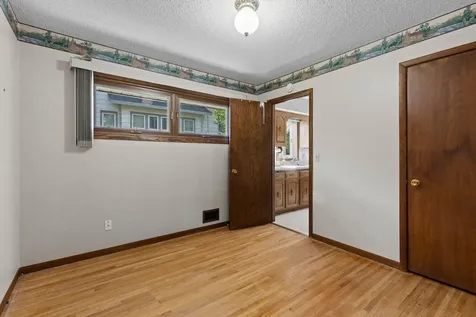 6836 Ewing Avenue N Brooklyn Center MN 55429