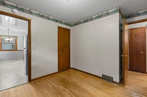 6836 Ewing Avenue N Brooklyn Center MN 55429